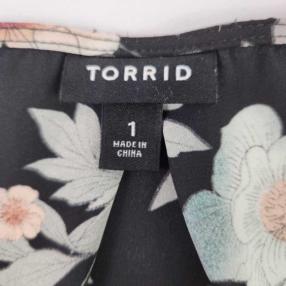Torrid Womens Georgette Single Pleat Tunic Top Black Floral Sleeveless Plus 1X - Picture 4 of 5